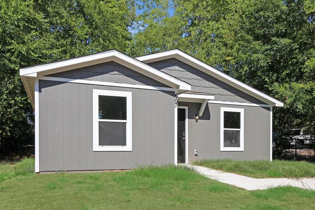 607 Texas St - Photo 3 of 27