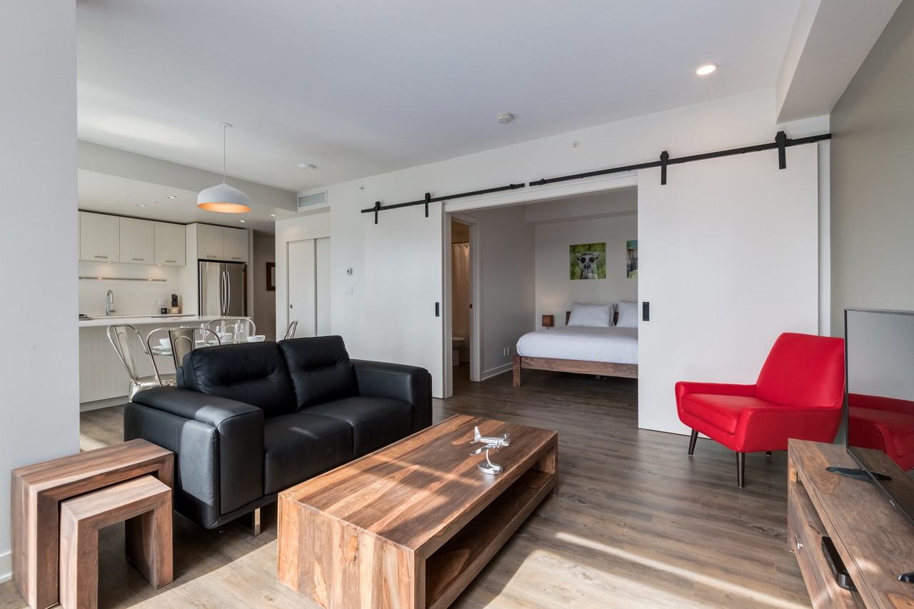 202 14 Ave Sw - Photo 2 of 17