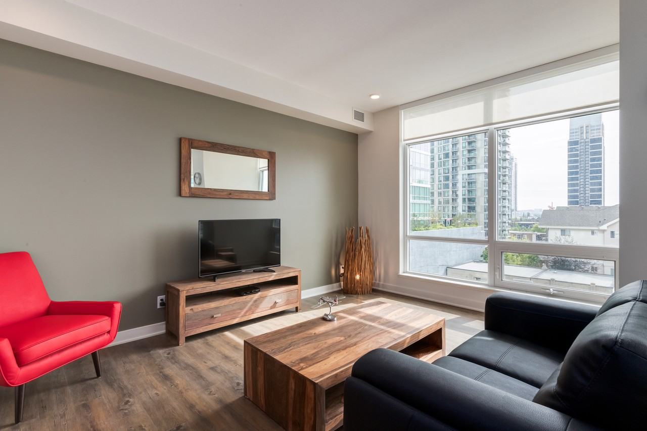 202 14 Ave Sw - Photo 3 of 17