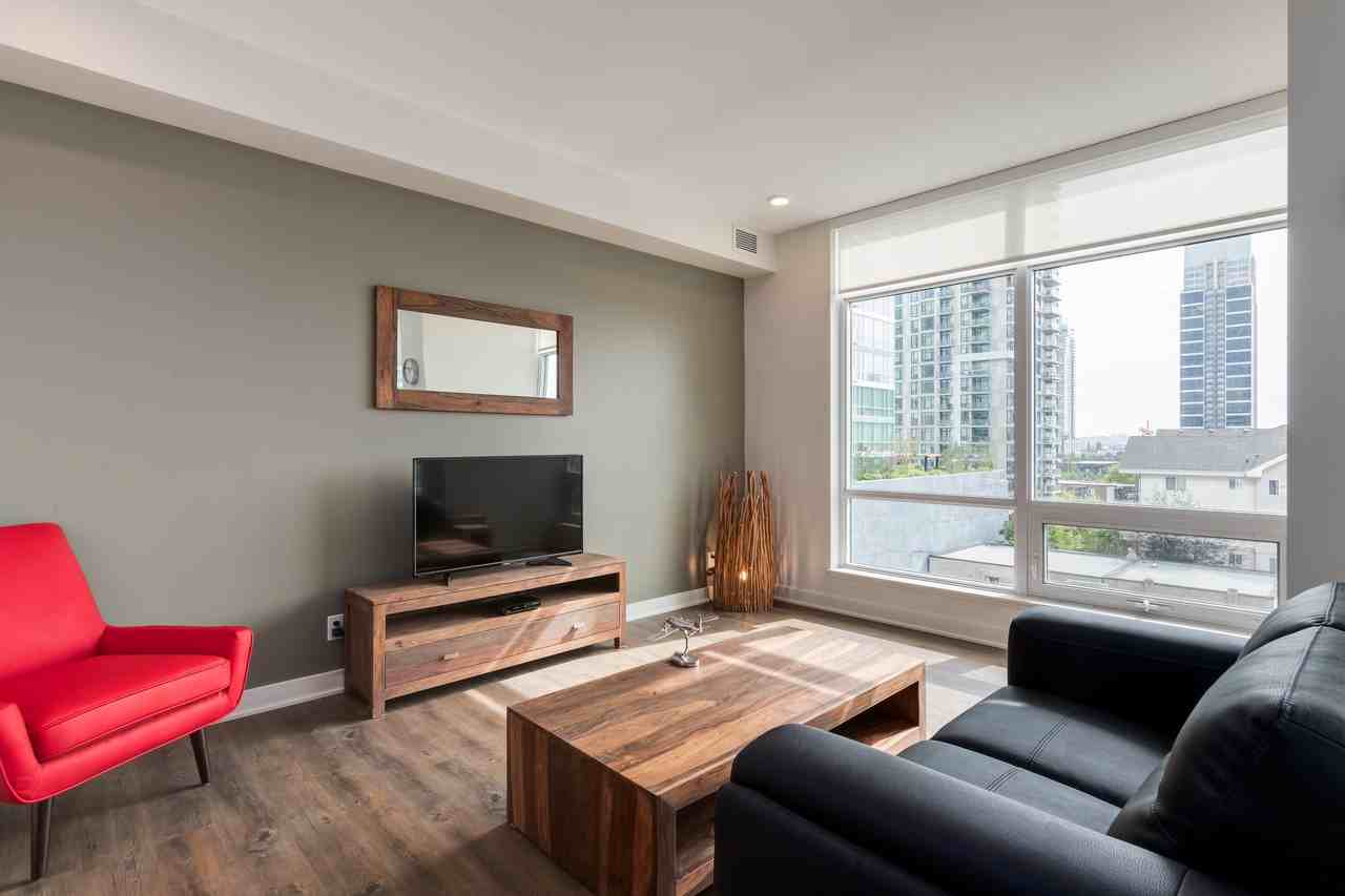 202 14 St Nw - Photo 2 of 18