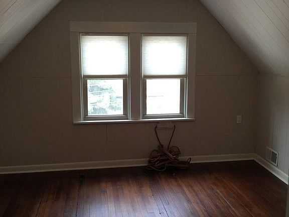 108 Lea St - Photo 3 of 14