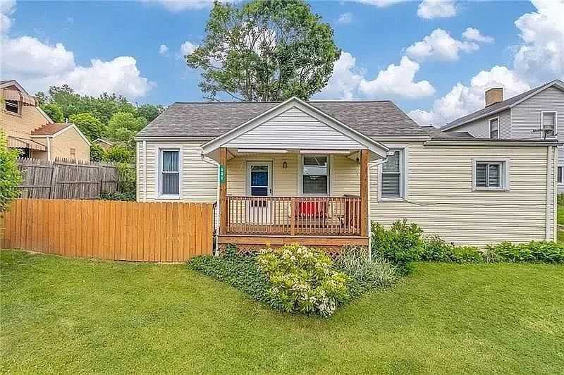 601 Virginia Ave - Photo 2 of 12