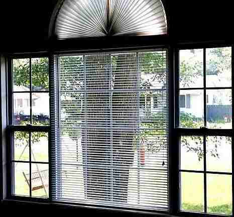 323 Woodall Ln - Photo 2 of 36