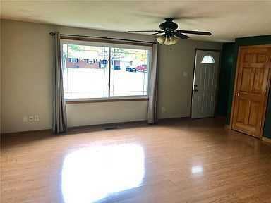 1936 Heather Ct - Photo 3 of 9