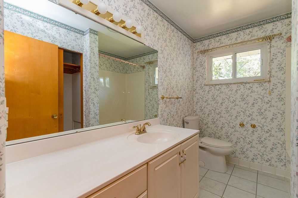 2904 Patterson Dr - Photo 3 of 10