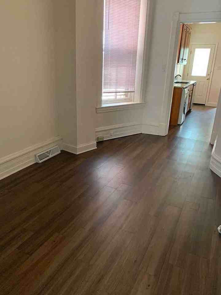 216 W James St - Photo 3 of 13