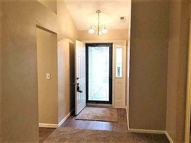 132 Warner Dr - Photo 2 of 8