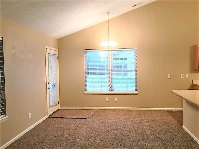 132 Warner Dr - Photo 3 of 8