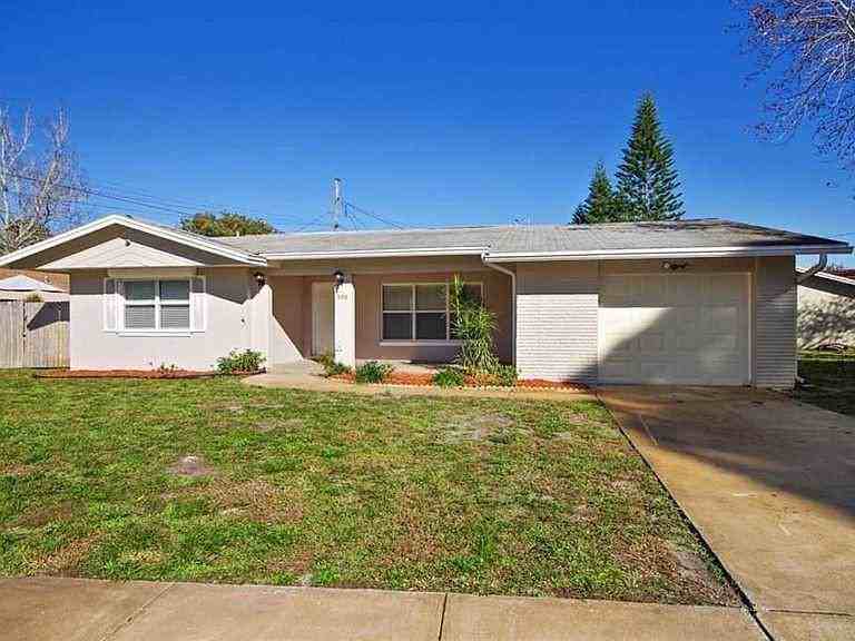 906 Macco Rd - Photo 2 of 20