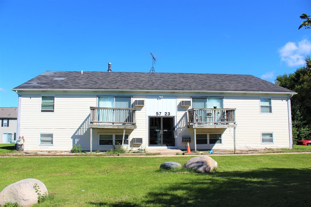 Hickory Hills - Photo 2 of 4