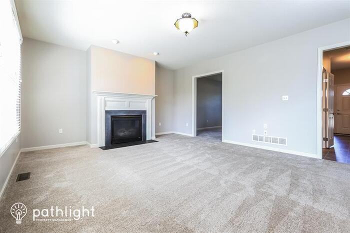 5028 Stags Leap Ln - Photo 2 of 16