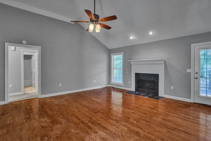 308 Cypress Creek Rd - Photo 3 of 14