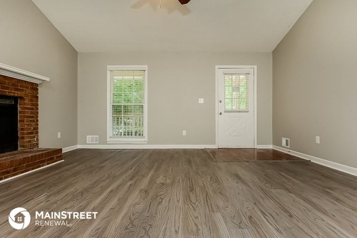 4801 Cedar Brook Dr Se - Photo 3 of 16