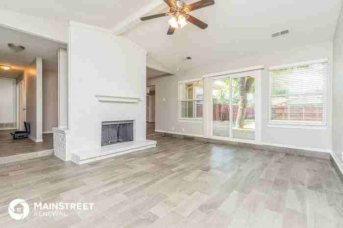 1137 Wood Heights Dr - Photo 3 of 16