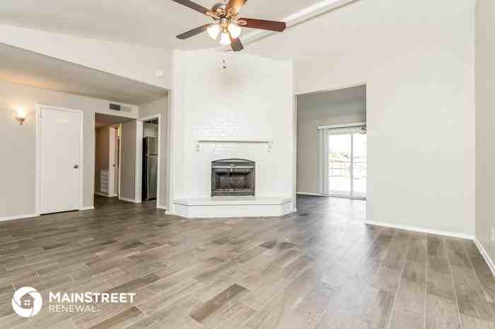 485 Whitley St - Photo 3 of 16