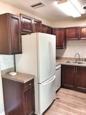 6043 Park St - Photo 3 of 9