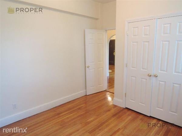 2000 Commonwealth Ave - Photo 2 of 9