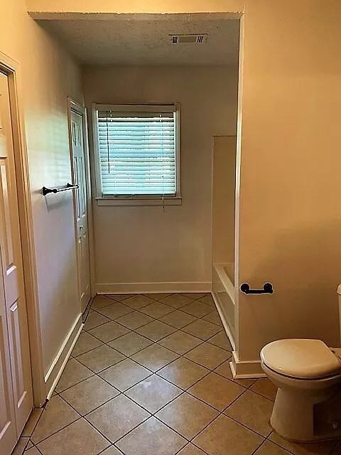 206 Kenoak Drive - Photo 3 of 5