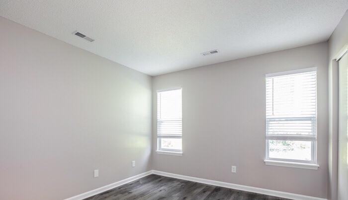 4018 Sudbury Road - Photo 3 of 8
