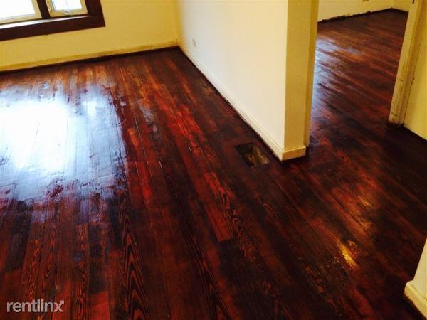 314 W Hawthorne Rd - Photo 3 of 4