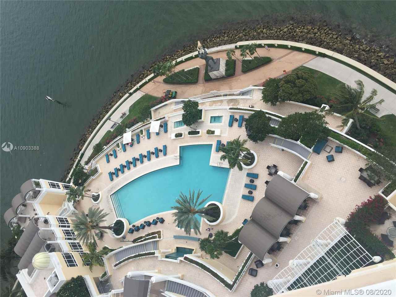 TWO TEQUESTA POINT CONDO - Photo 3 of 11