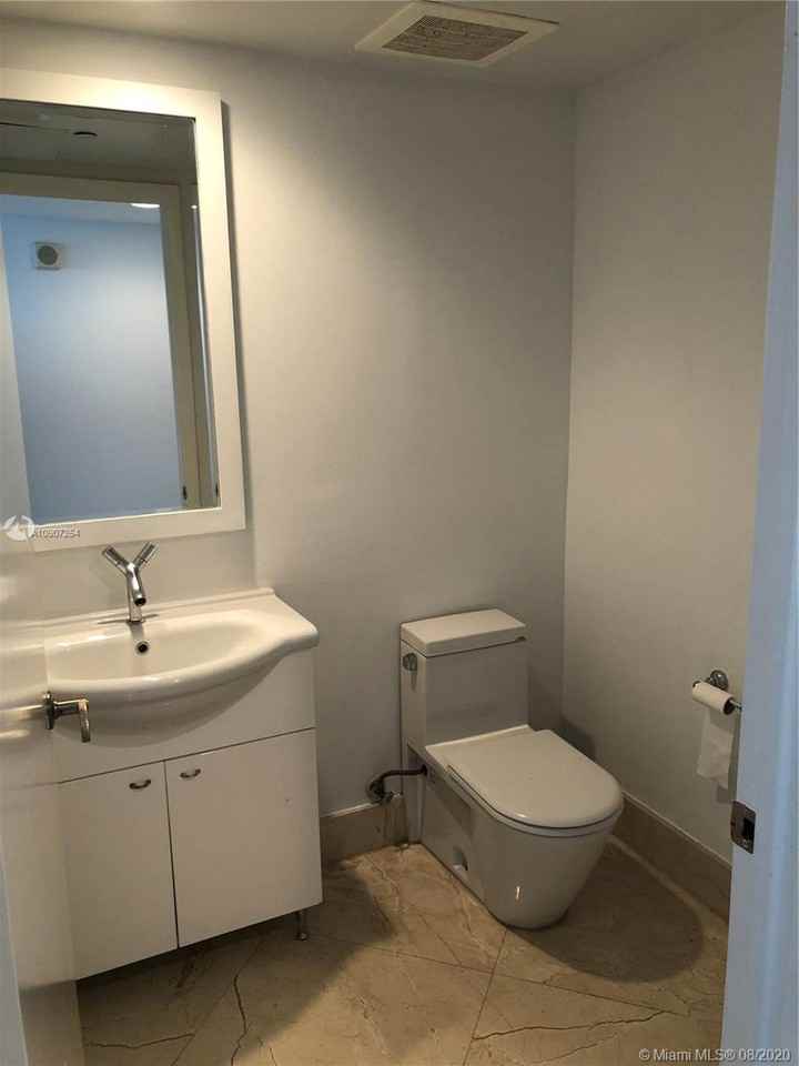 OCEAN FOUR CONDO - Photo 3 of 8