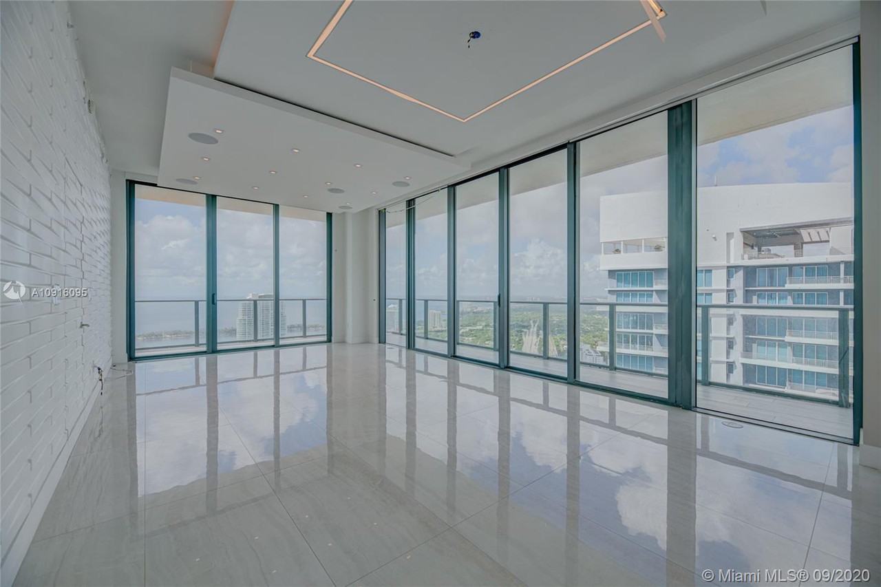 SLS Brickell - Photo 3 of 15