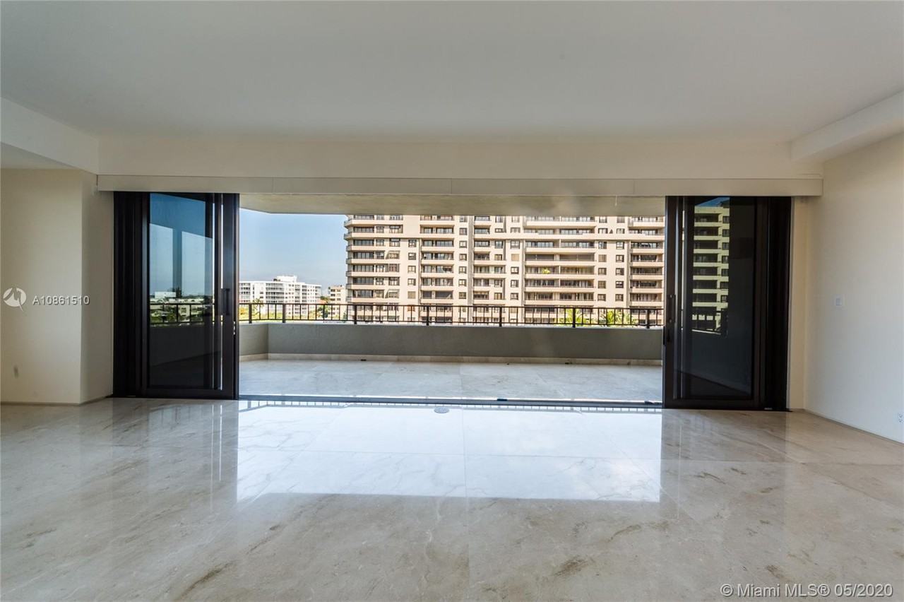 KEY COLONY NO 1 - Photo 2 of 11