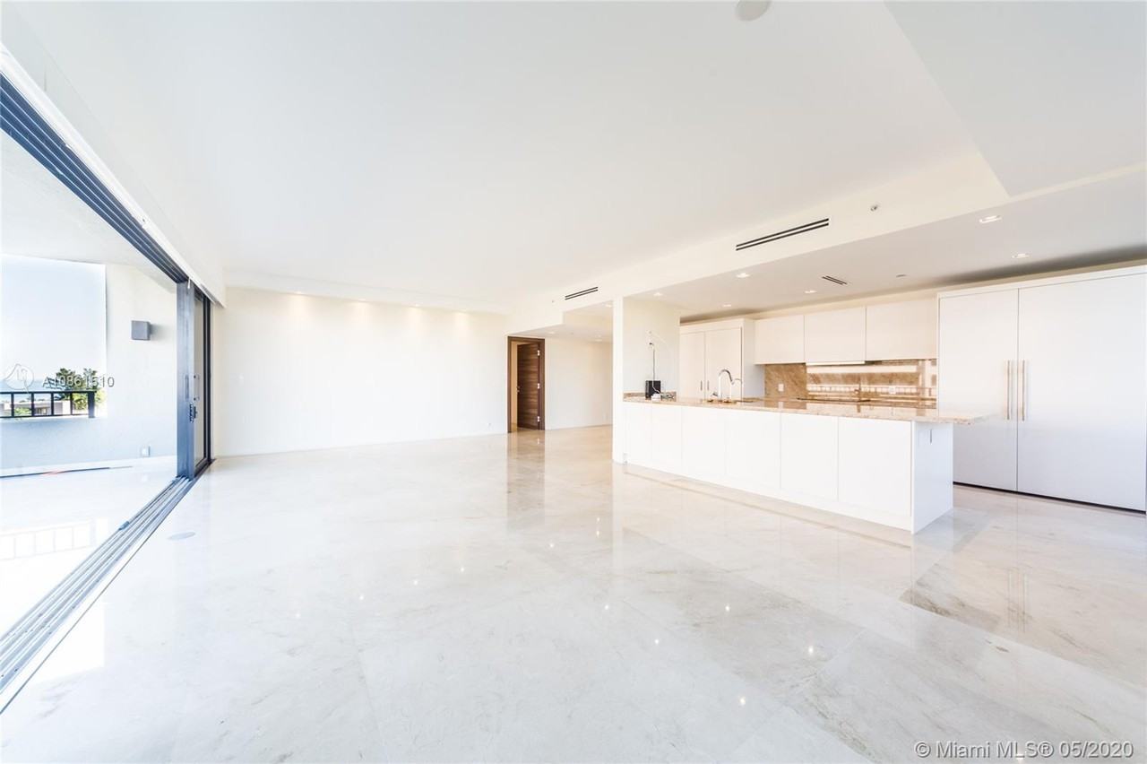 KEY COLONY NO 1 - Photo 3 of 11