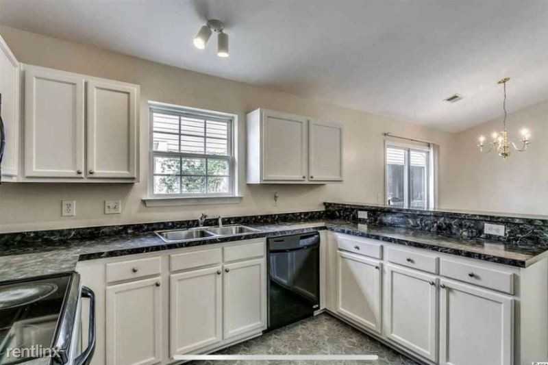 896 Silvercrest Dr - Photo 3 of 17