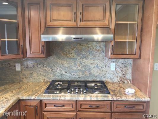 3209 Carolwood Ln - Photo 2 of 10