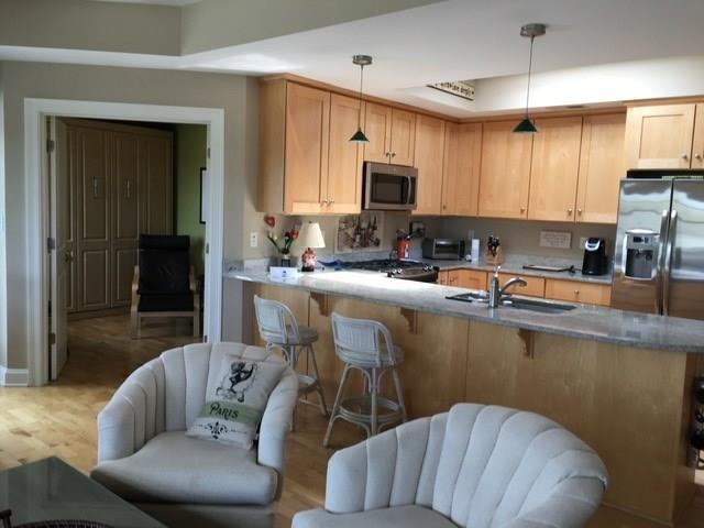 101 Main St - Photo 3 of 13