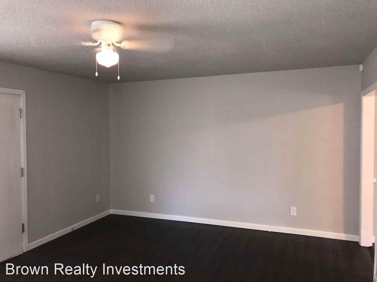 920 Sw 64th St - Photo 2 of 9