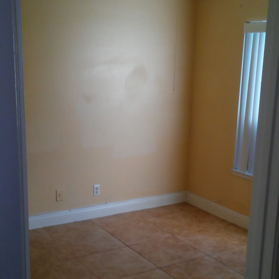 4879 Summerhill Rd - Photo 3 of 9