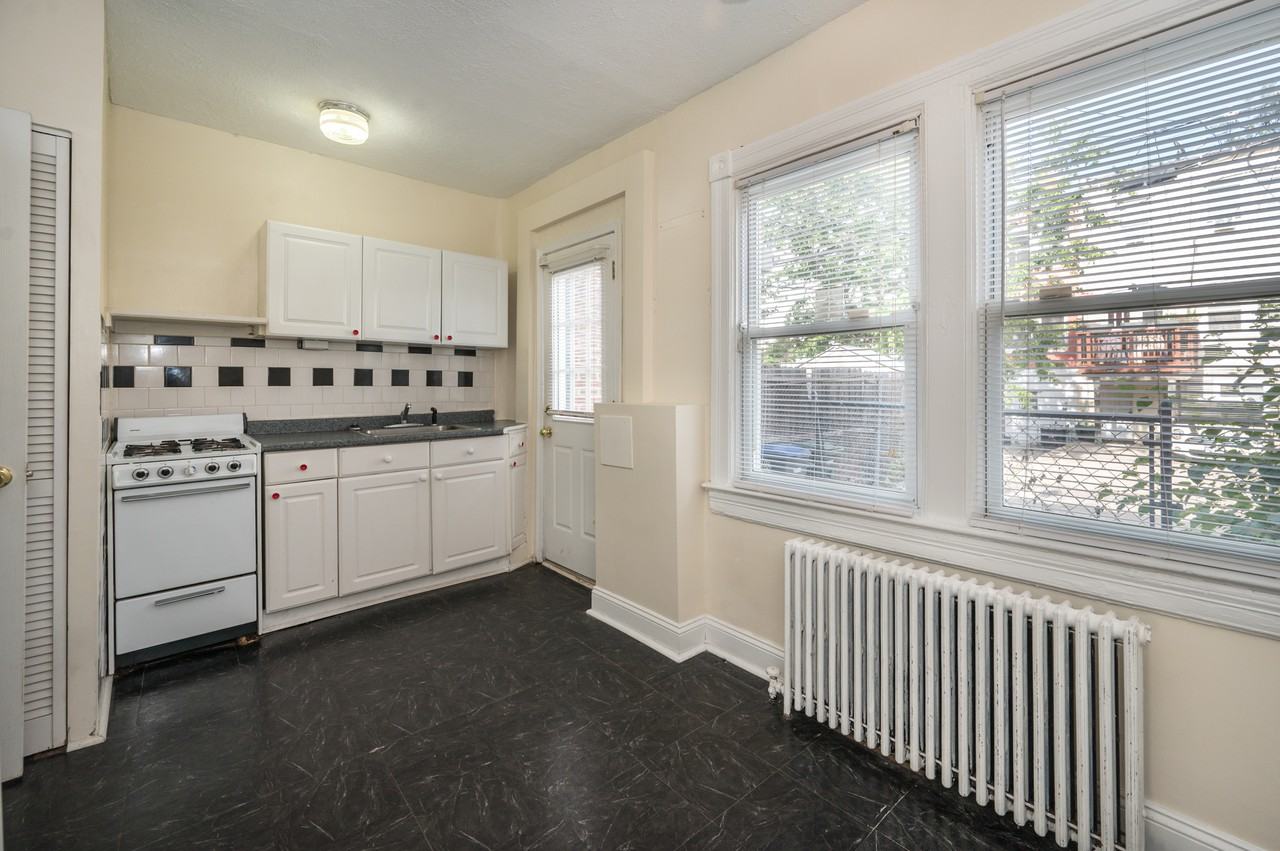 1159 3rd St Ne - Photo 5 of 22