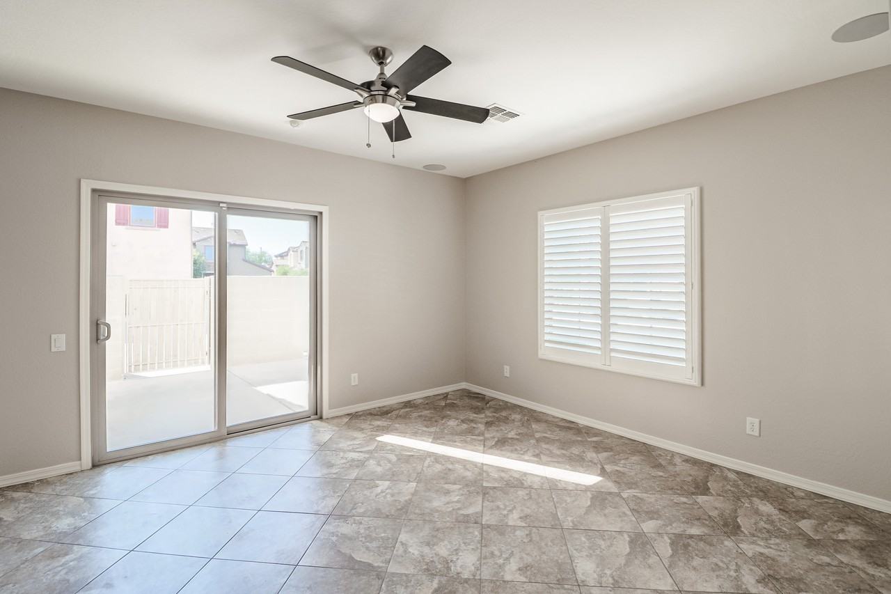 3625 E Zachary Dr - Photo 2 of 31