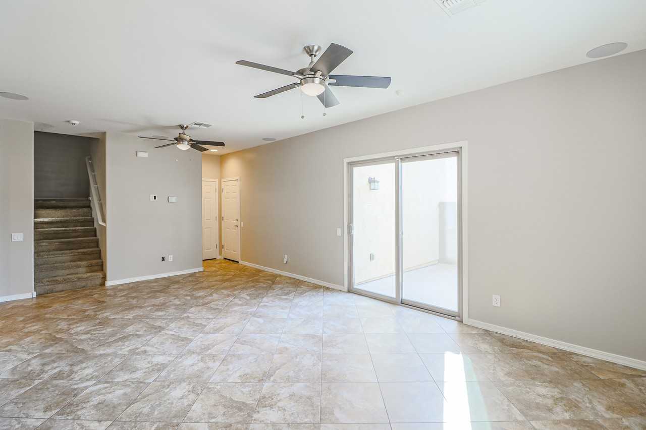 3625 E Zachary Dr - Photo 3 of 31