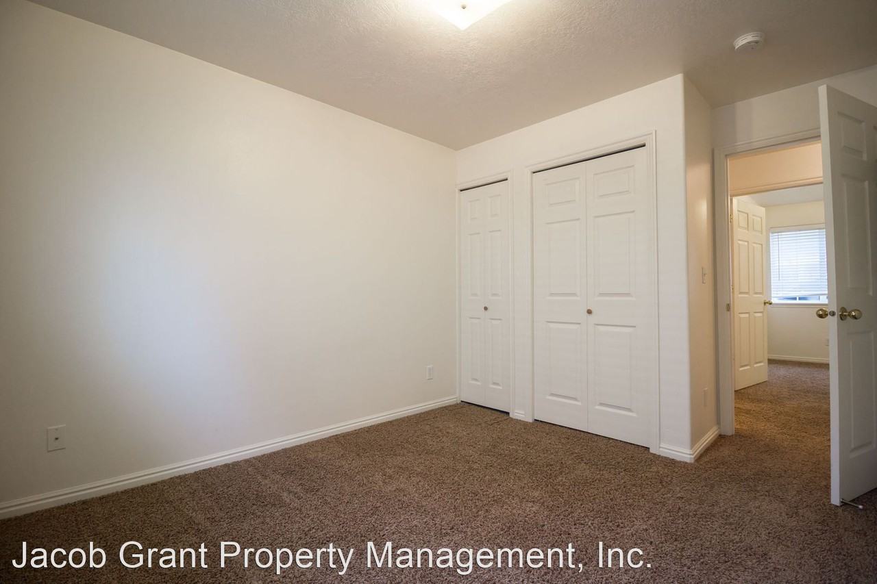 3560 Deloy Dr - Photo 2 of 7