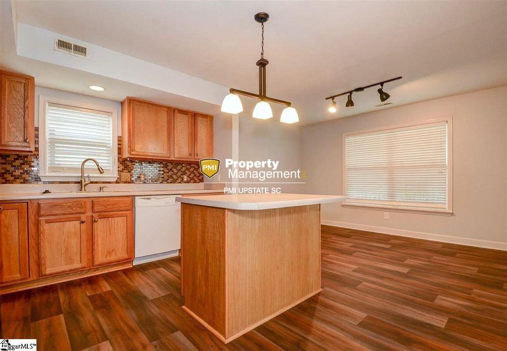 4 Aisha St - Photo 3 of 11