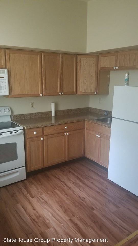 930 N 6th St - Photo 3 of 4