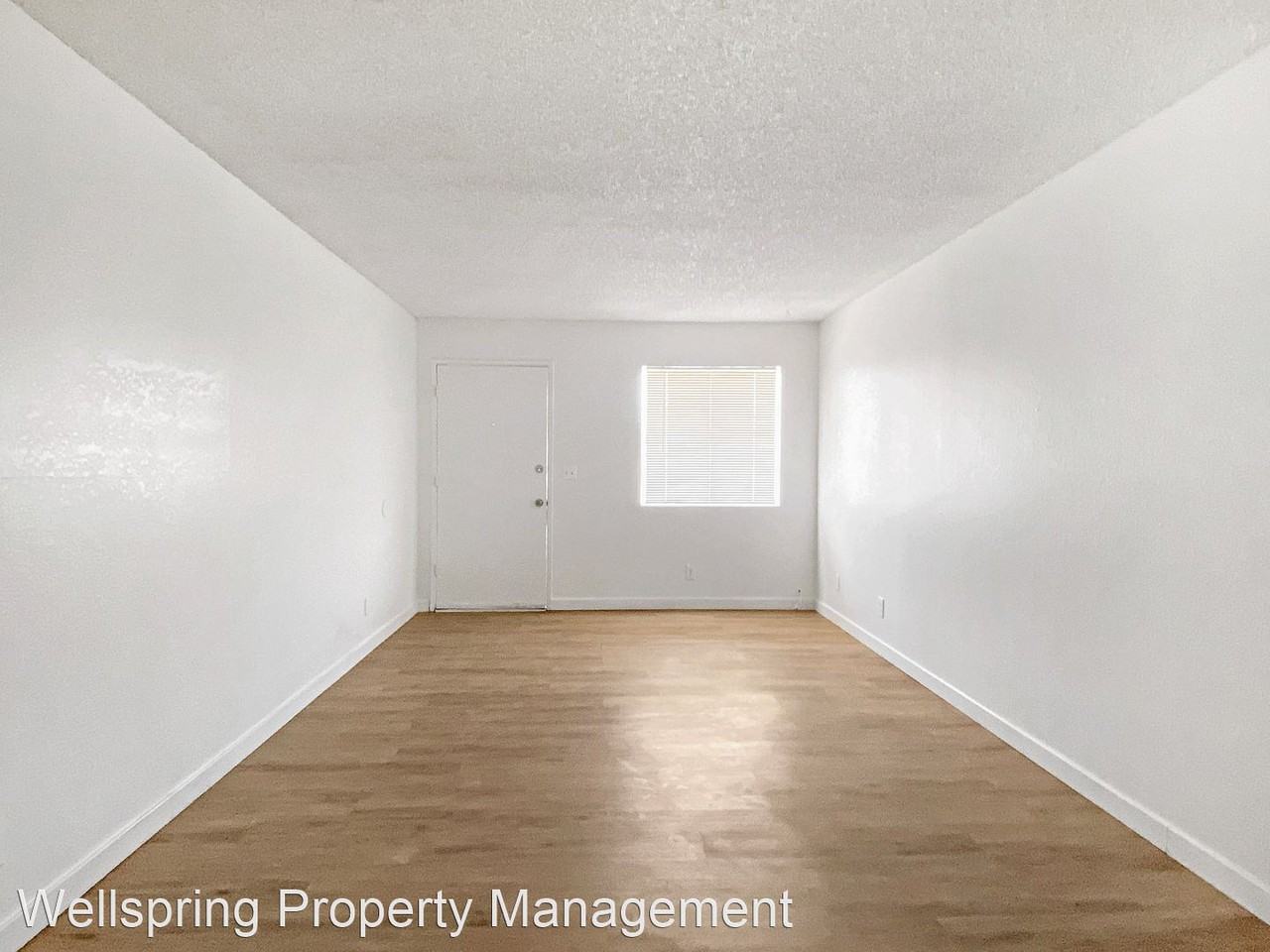 501 E Ridgecrest Blvd - Photo 2 of 10