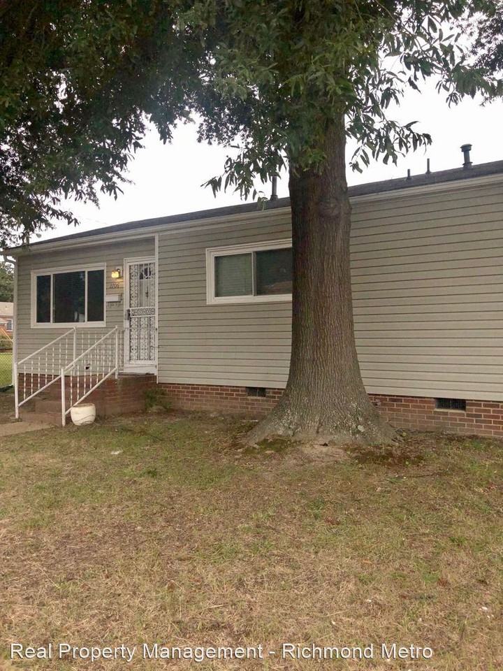 2706 Selden St - Photo 3 of 25