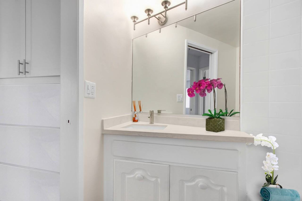 Veteran - Photo 6 of 83