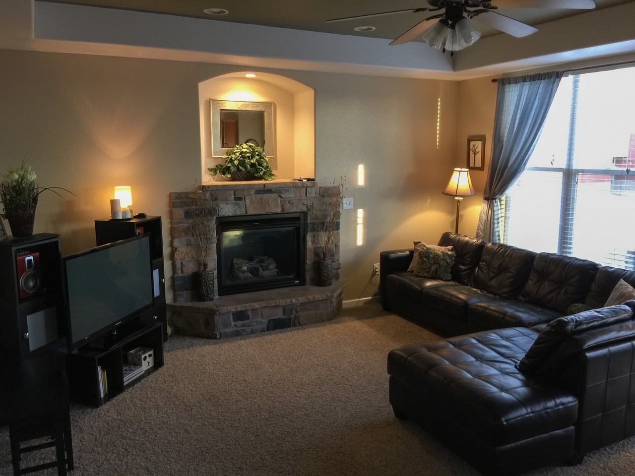 3859 Mt Oxford St - Photo 3 of 11