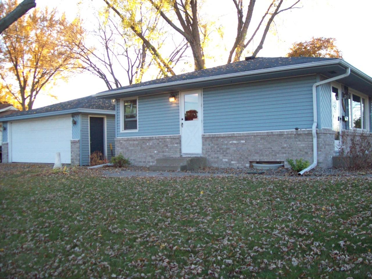 4401 W 90th St - Photo 2 of 12