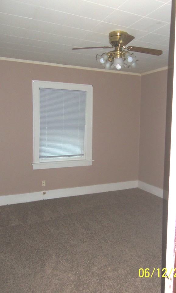 2510 Rebecca St - Photo 2 of 11