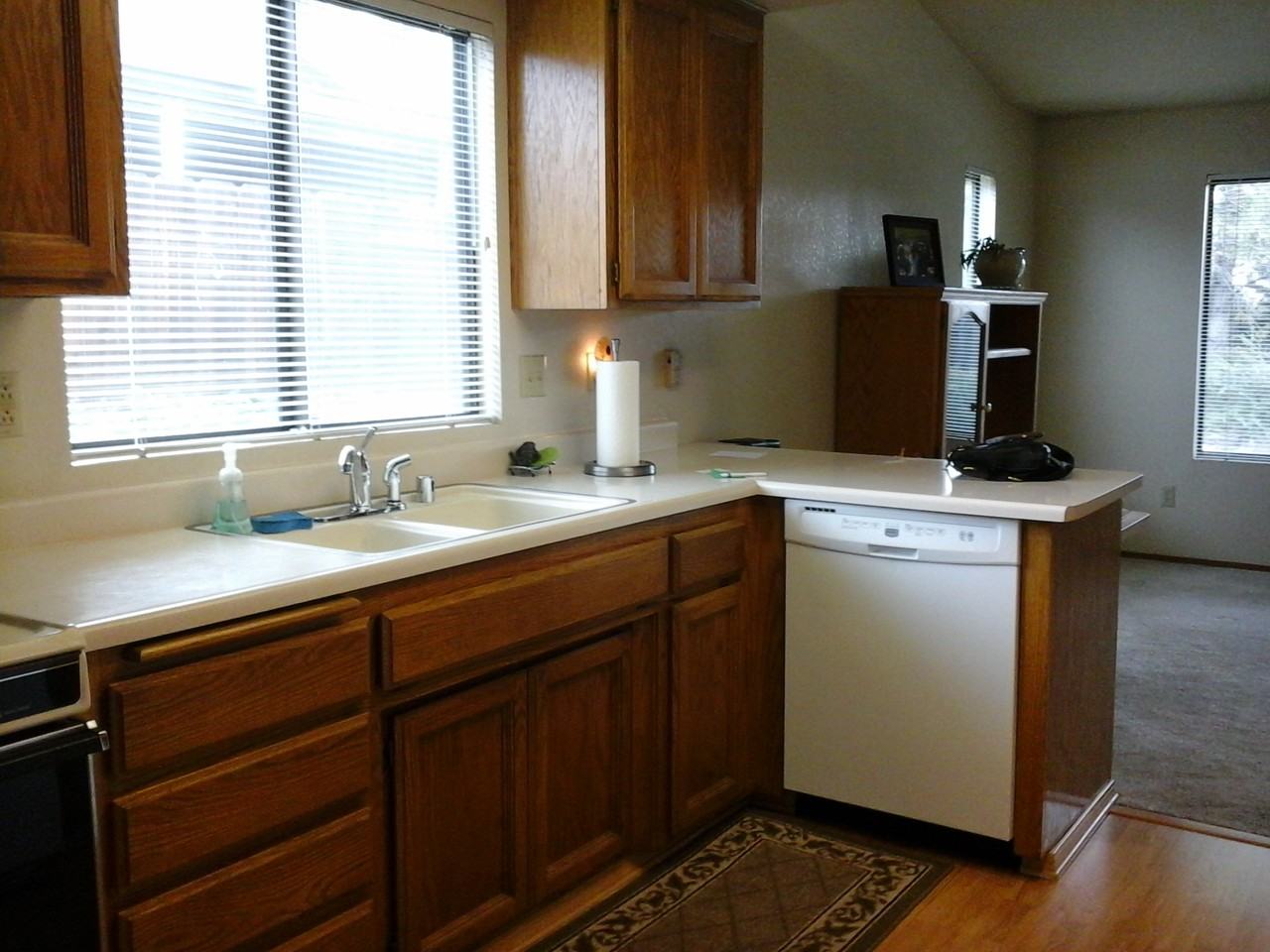 915 Countryside Dr - Photo 3 of 7