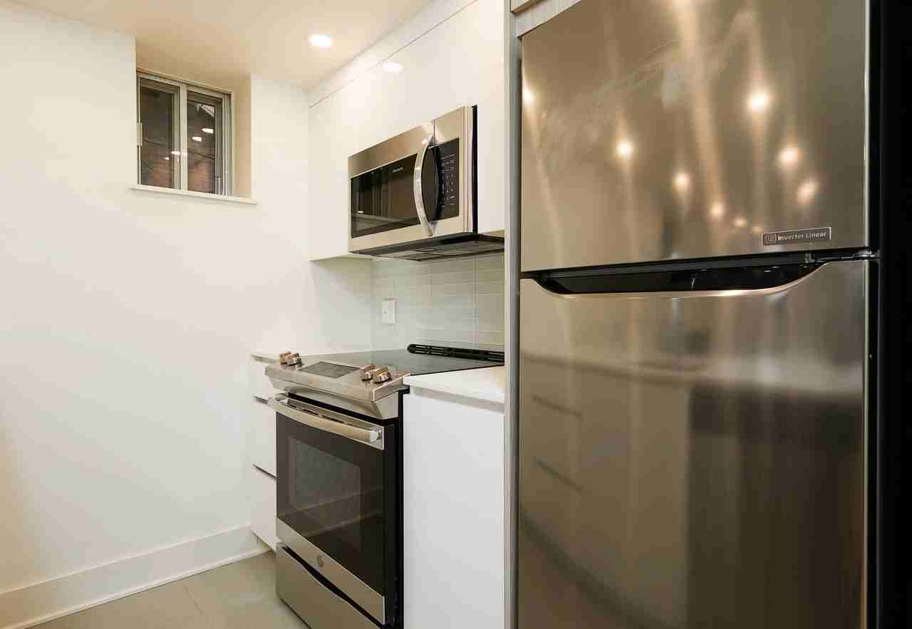 3668a Avenue Coloniale - Photo 2 of 14