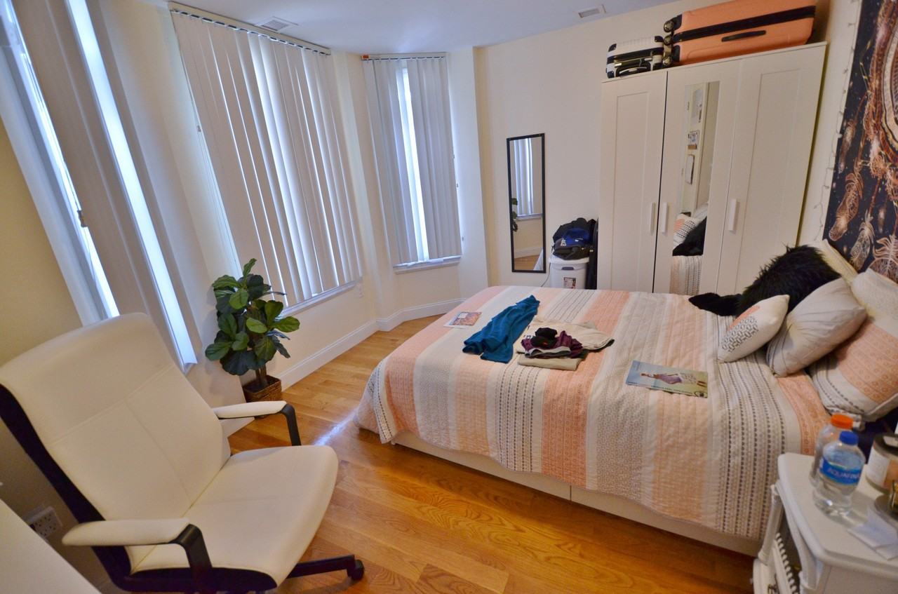 90 Westland Avenue #204 - Photo 3 of 11