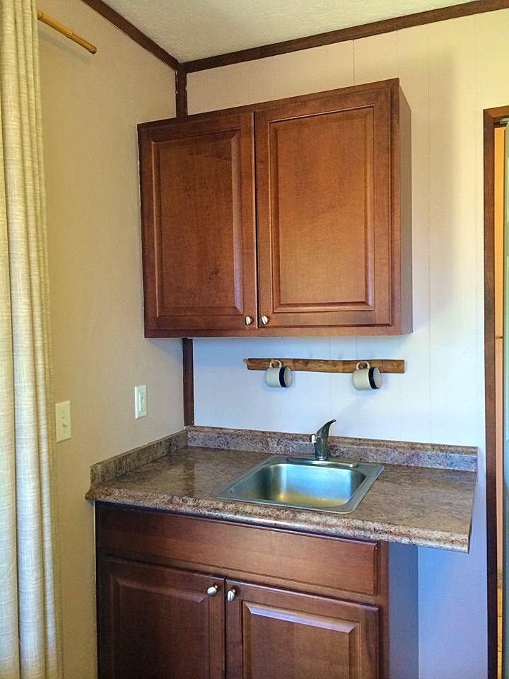 321 Hie St - Photo 3 of 10